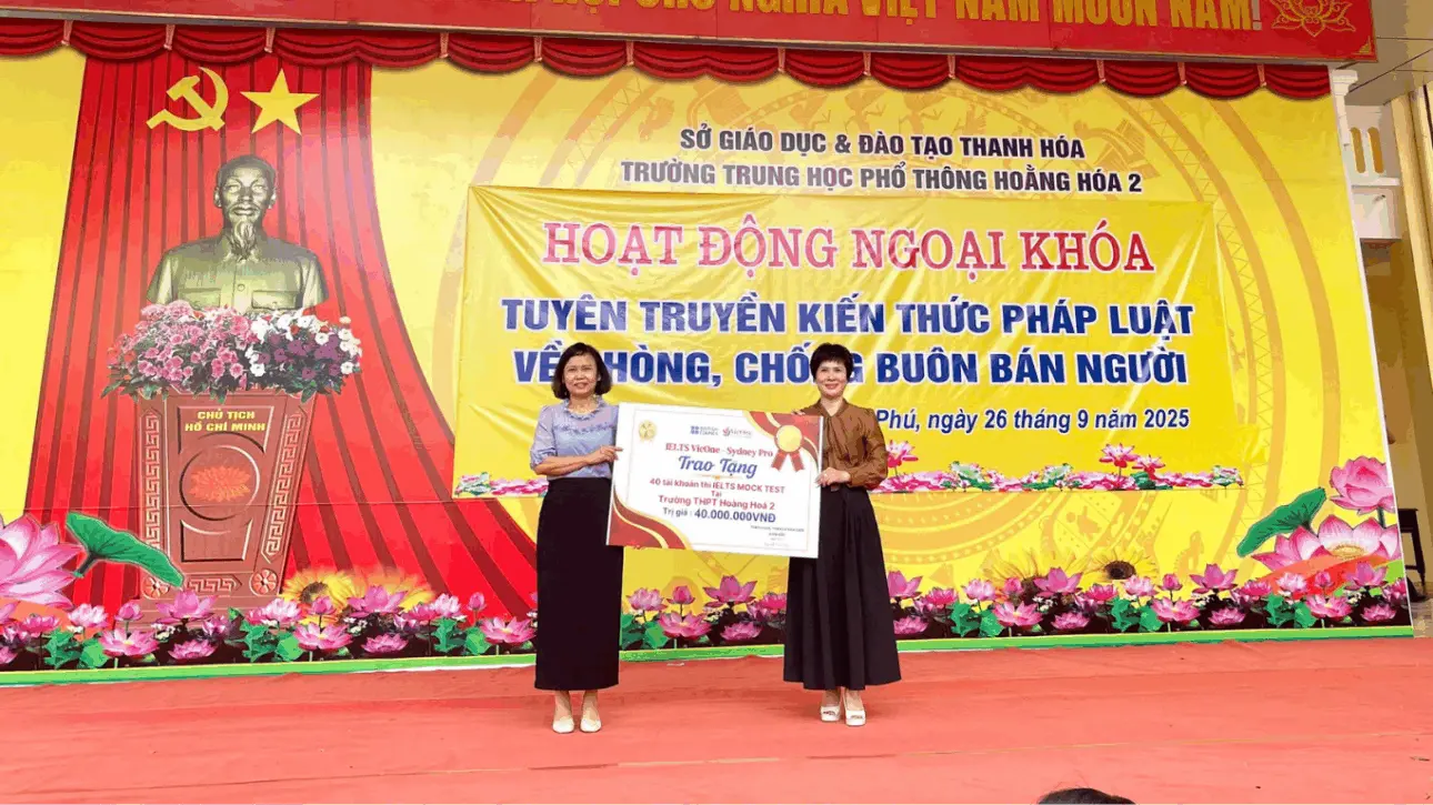 Trung tâm IELTS VicOne trao tặng 40 tài khoản Mocktest tại Trường THPT Hoằng Hoá 2 1 ielts vicone